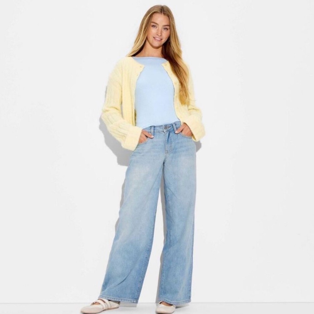 Wild Fable Low Rise Baggy Jeans Rigid Denim Light Wash. NWT. Women’s 10 (32x31) - Picture 2 of 16